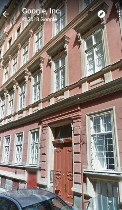 Downtown Heart 3 Bdr, 2 Bath, A/C Apartment Budapest Luaran gambar