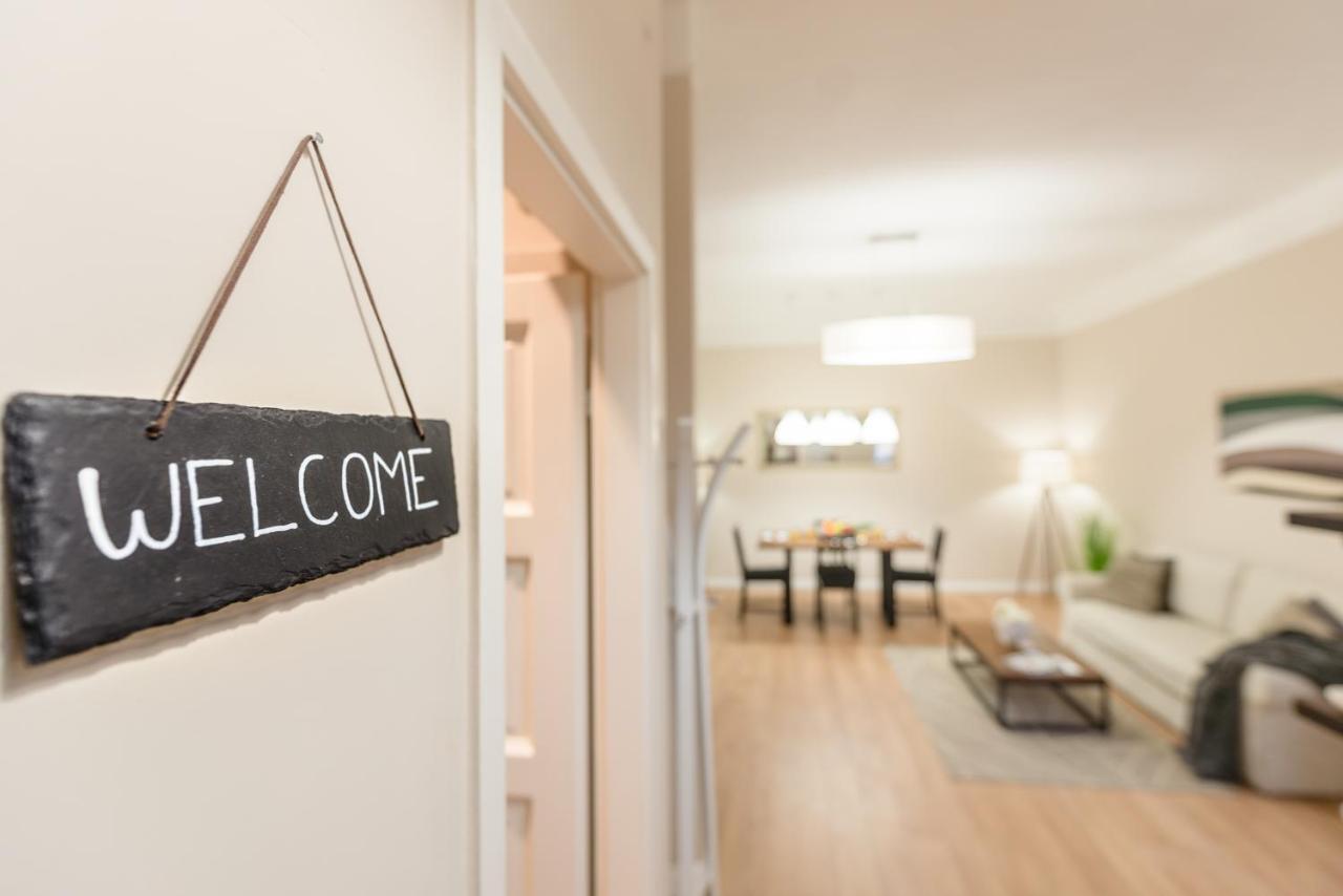 Downtown Heart 3 Bdr, 2 Bath, A/C Apartment Budapest Luaran gambar
