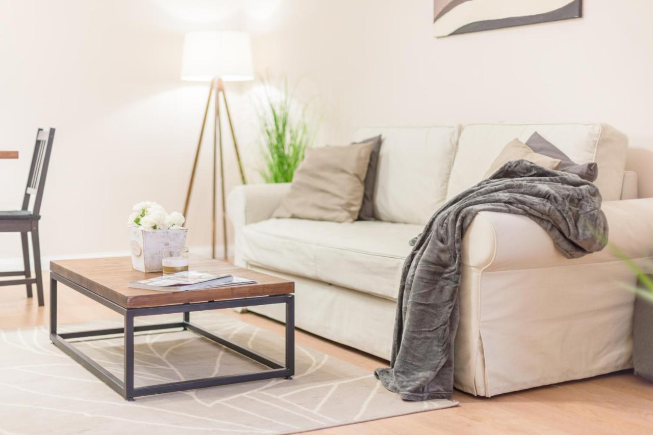 Downtown Heart 3 Bdr, 2 Bath, A/C Apartment Budapest Luaran gambar